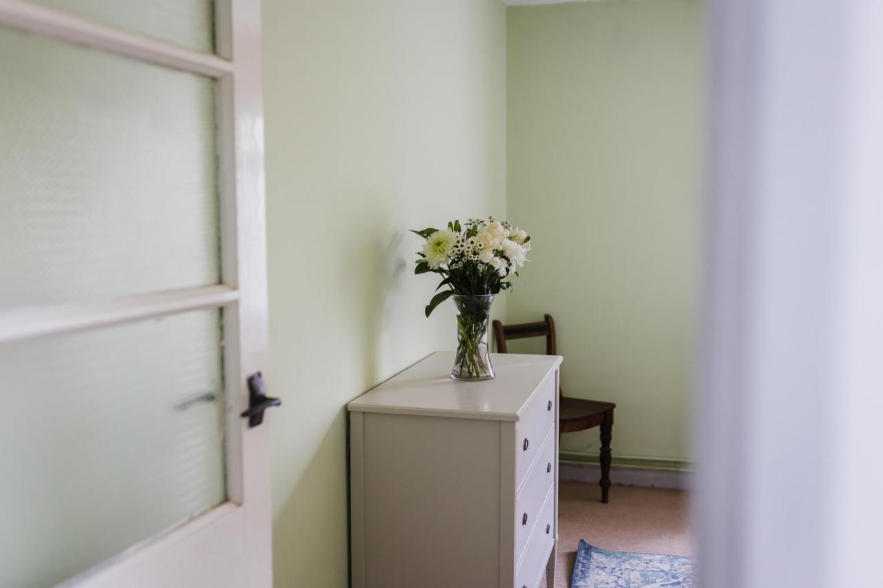 May Tree Cottage Manorbier 5 Mins From The Beach Sleeps 4 Екстер'єр фото