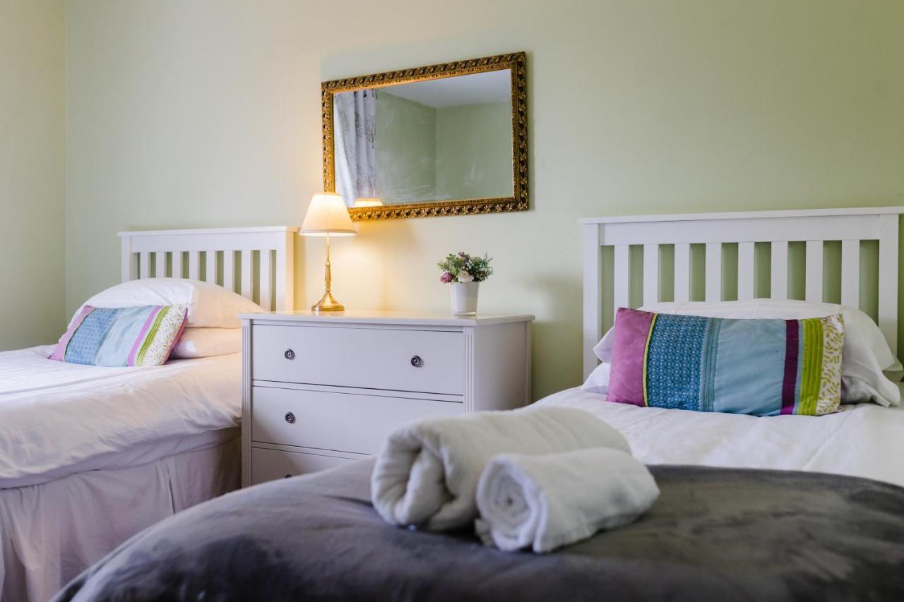 May Tree Cottage Manorbier 5 Mins From The Beach Sleeps 4 Екстер'єр фото