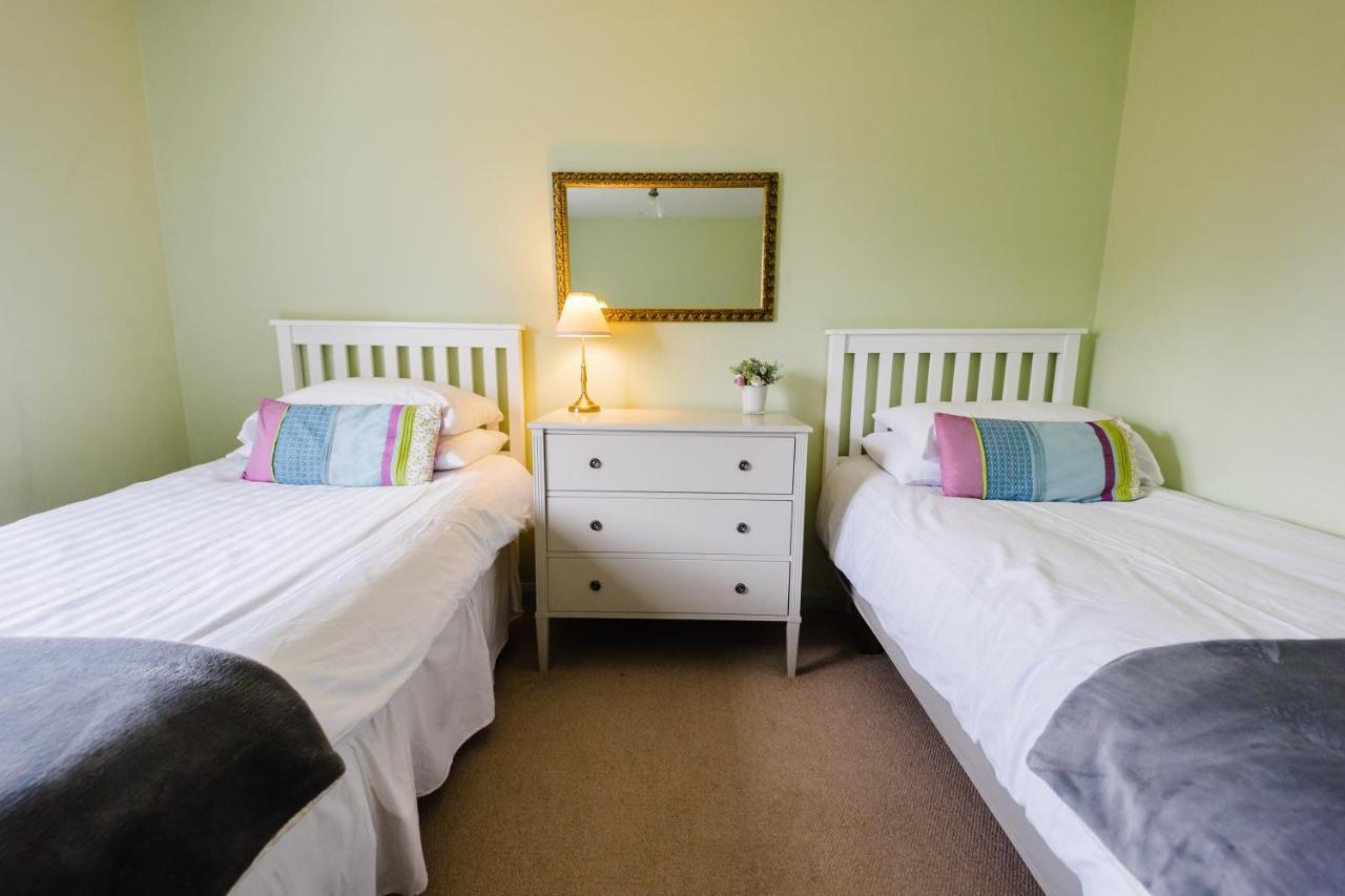 May Tree Cottage Manorbier 5 Mins From The Beach Sleeps 4 Екстер'єр фото