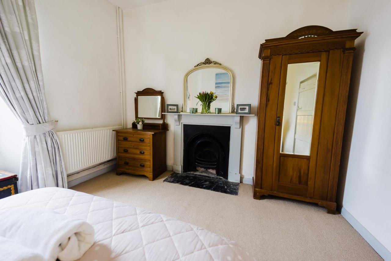 May Tree Cottage Manorbier 5 Mins From The Beach Sleeps 4 Екстер'єр фото