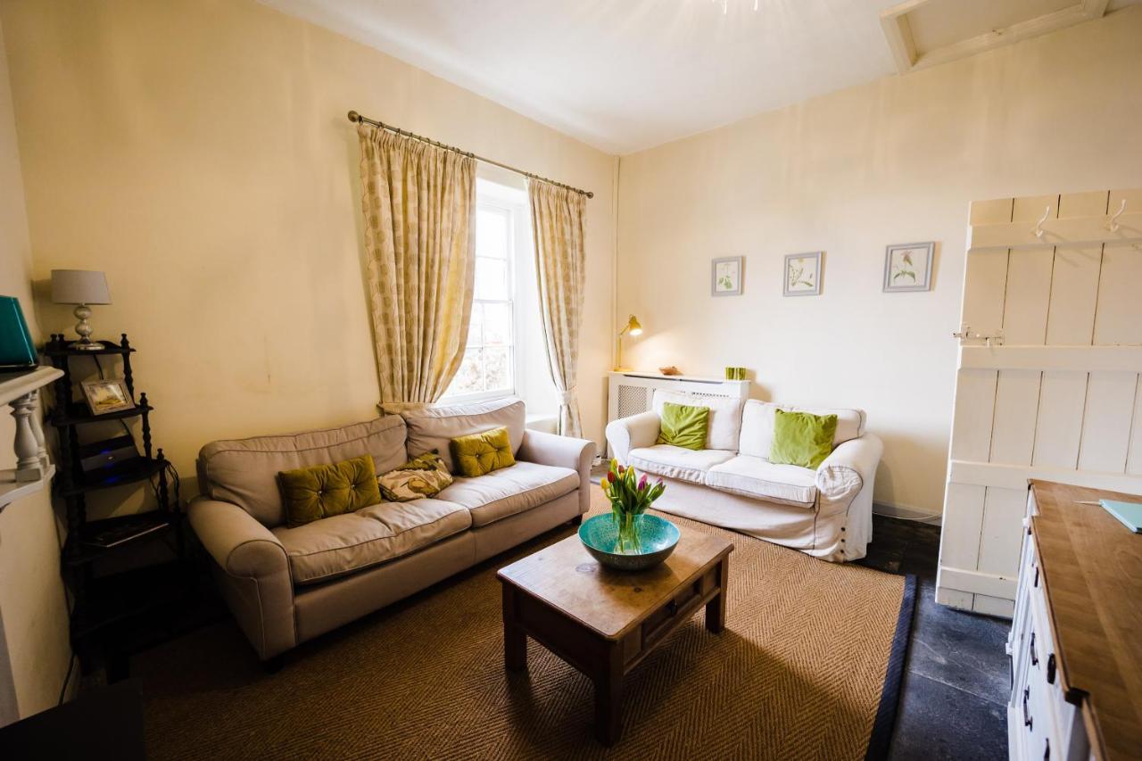 May Tree Cottage Manorbier 5 Mins From The Beach Sleeps 4 Екстер'єр фото