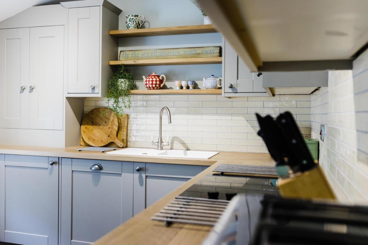 May Tree Cottage Manorbier 5 Mins From The Beach Sleeps 4 Екстер'єр фото