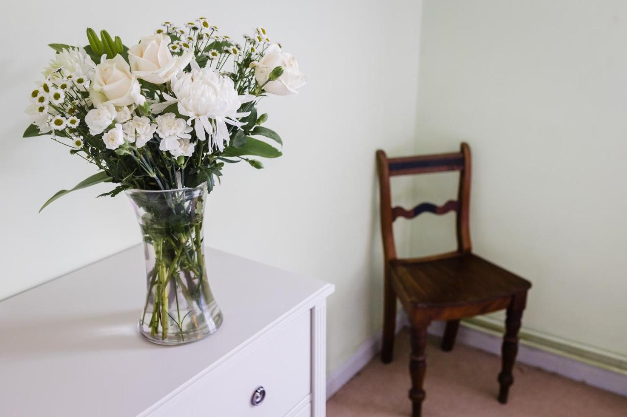 May Tree Cottage Manorbier 5 Mins From The Beach Sleeps 4 Екстер'єр фото
