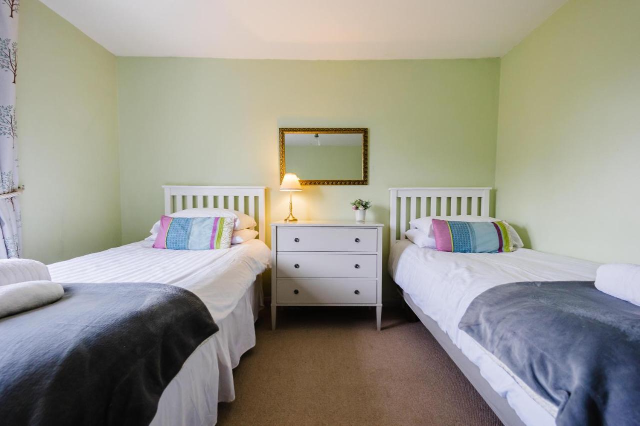 May Tree Cottage Manorbier 5 Mins From The Beach Sleeps 4 Екстер'єр фото