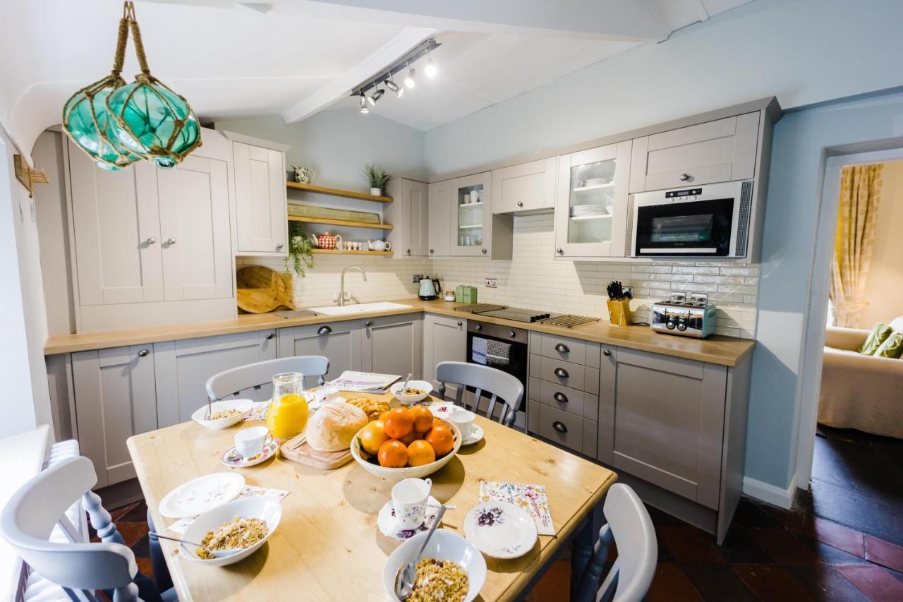 May Tree Cottage Manorbier 5 Mins From The Beach Sleeps 4 Екстер'єр фото
