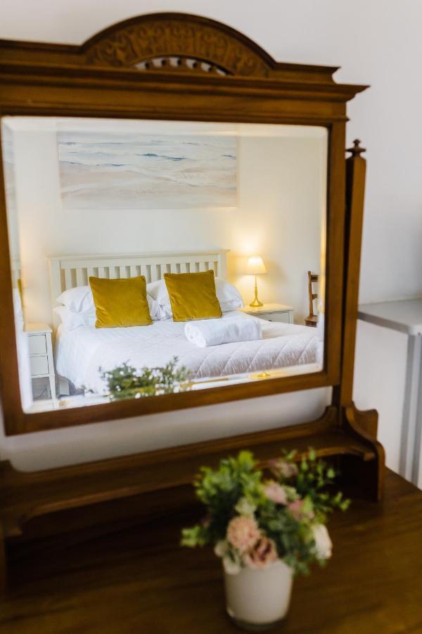 May Tree Cottage Manorbier 5 Mins From The Beach Sleeps 4 Екстер'єр фото