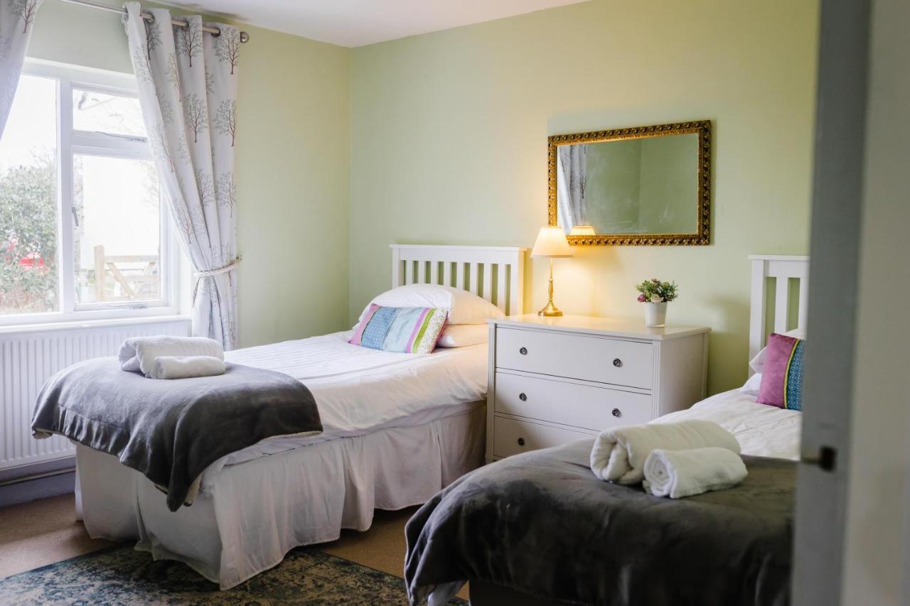 May Tree Cottage Manorbier 5 Mins From The Beach Sleeps 4 Екстер'єр фото