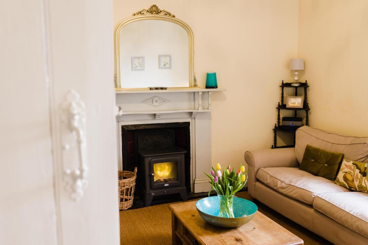 May Tree Cottage Manorbier 5 Mins From The Beach Sleeps 4 Екстер'єр фото