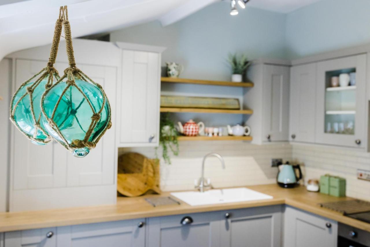 May Tree Cottage Manorbier 5 Mins From The Beach Sleeps 4 Екстер'єр фото