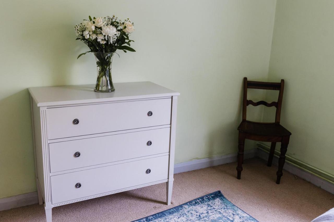 May Tree Cottage Manorbier 5 Mins From The Beach Sleeps 4 Екстер'єр фото