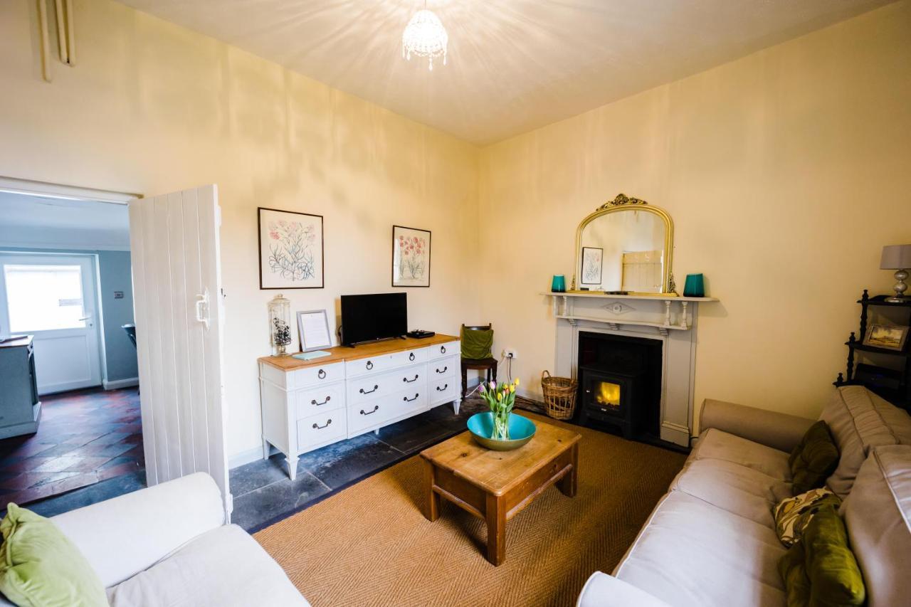 May Tree Cottage Manorbier 5 Mins From The Beach Sleeps 4 Екстер'єр фото