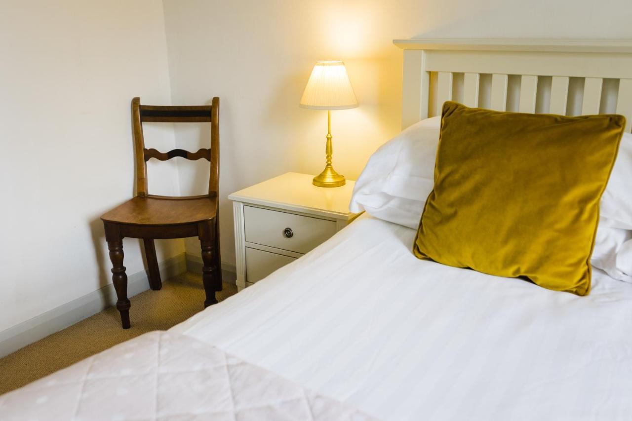 May Tree Cottage Manorbier 5 Mins From The Beach Sleeps 4 Екстер'єр фото