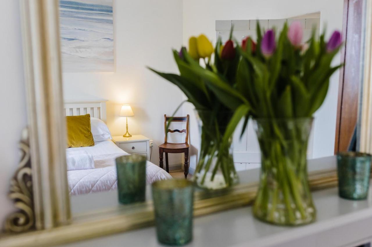 May Tree Cottage Manorbier 5 Mins From The Beach Sleeps 4 Екстер'єр фото
