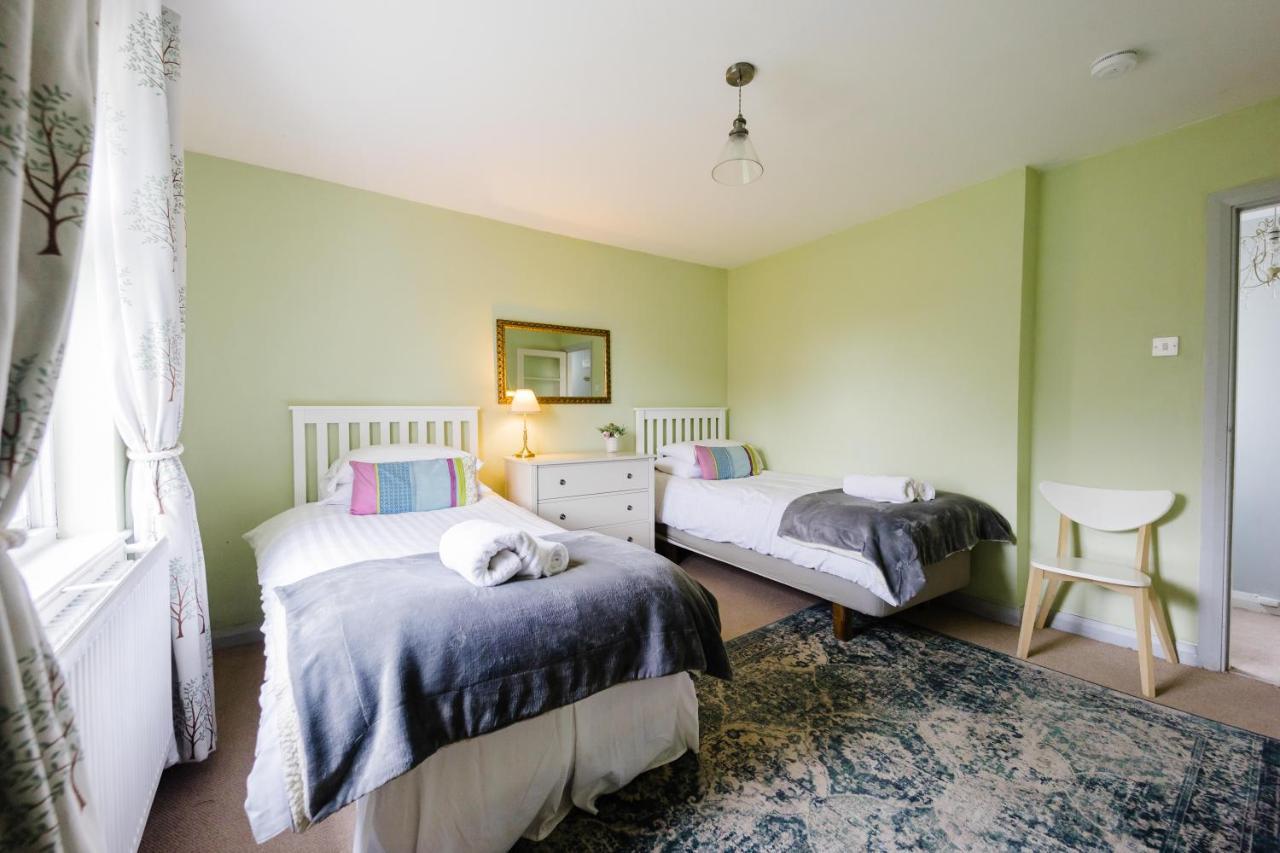May Tree Cottage Manorbier 5 Mins From The Beach Sleeps 4 Екстер'єр фото
